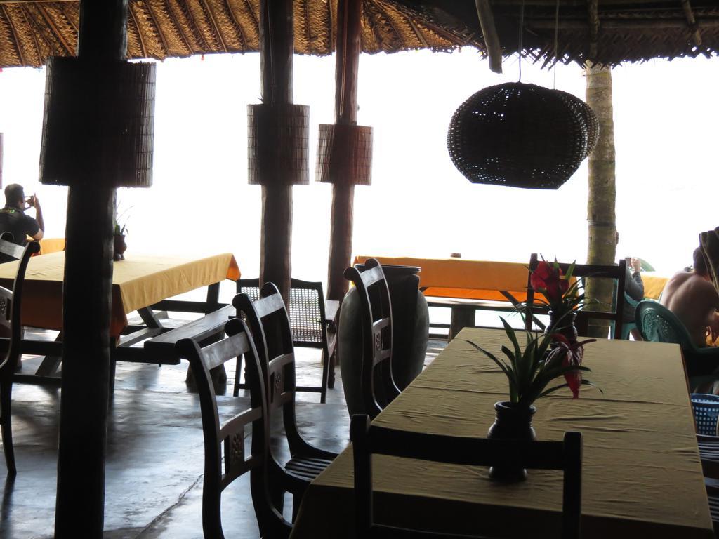Why Not Guest House ฮิกคาดูวา ภายนอก รูปภาพ