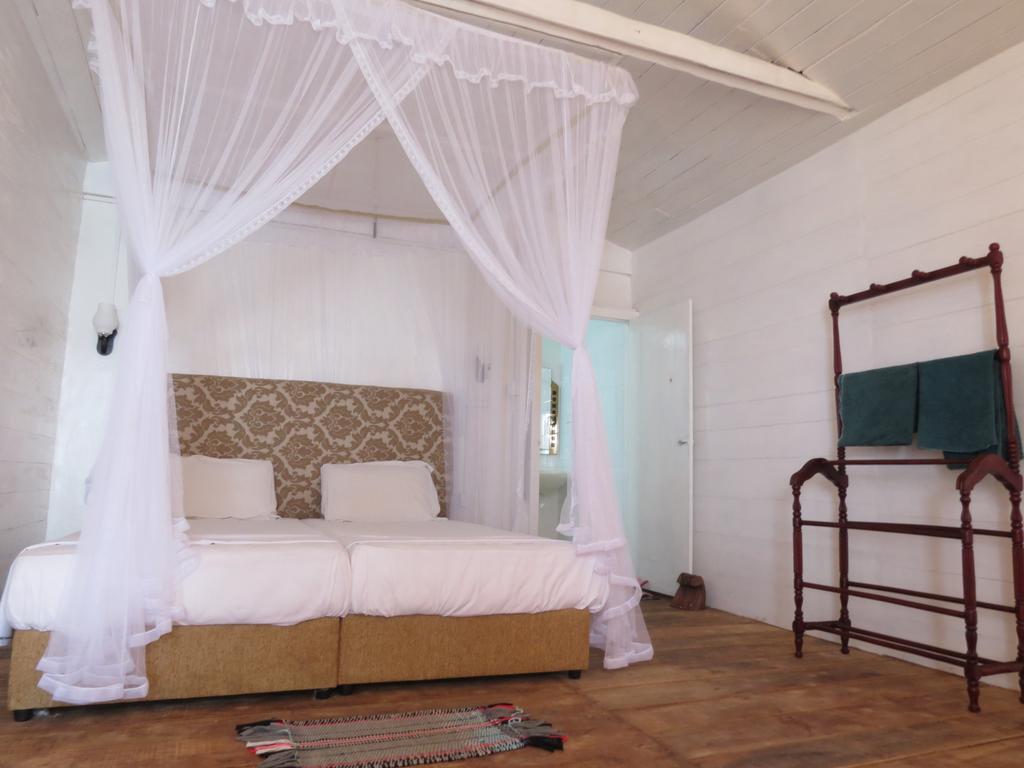 Why Not Guest House ฮิกคาดูวา ภายนอก รูปภาพ