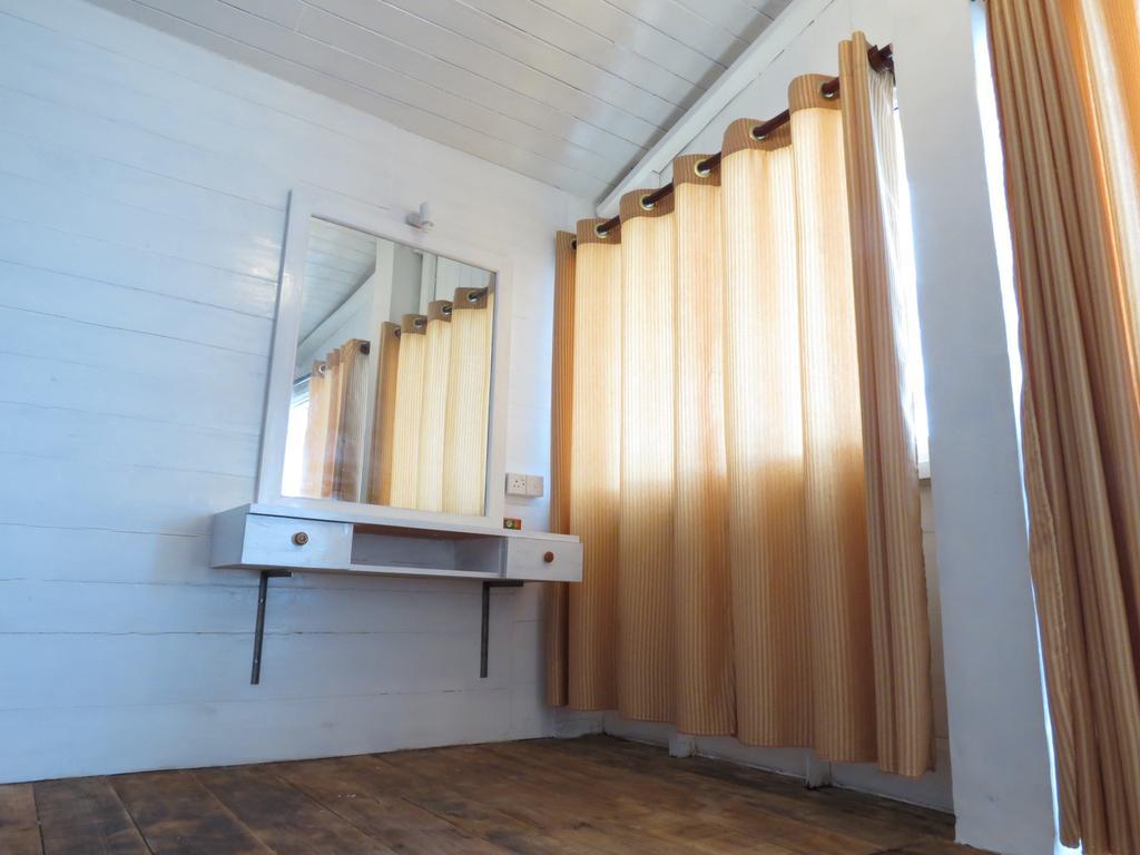 Why Not Guest House ฮิกคาดูวา ภายนอก รูปภาพ